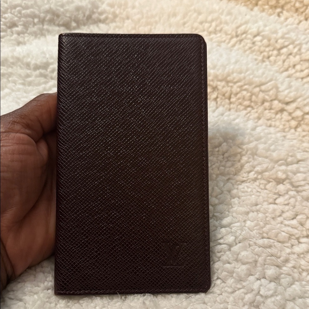 Louis Vuitton Taiga Leather Pocket Organizer